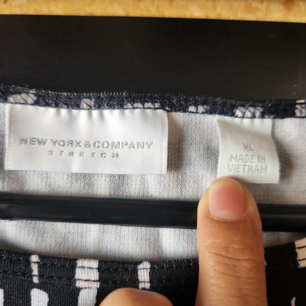 New York & Company Black and White Patterned Midi Dress Size XL - Picture 2 of 6